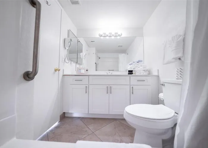 Apartment 119 Fully Furnished 1br Suite-outdoor Pool *